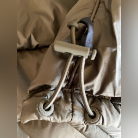 NWT Tilley Expedition Vest - Picture 15 of 16